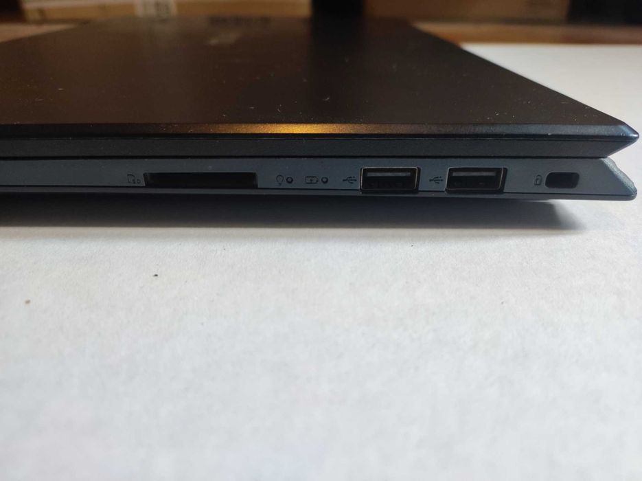 Portátil ASUS VivoBook F571GT