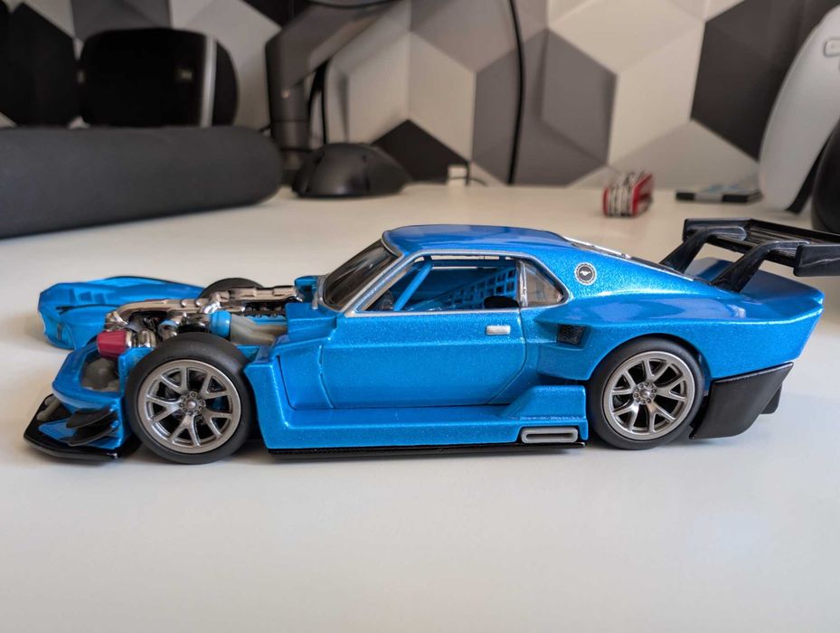 Hot Wheels premium 1:43, '69 Modified Ford Mustang