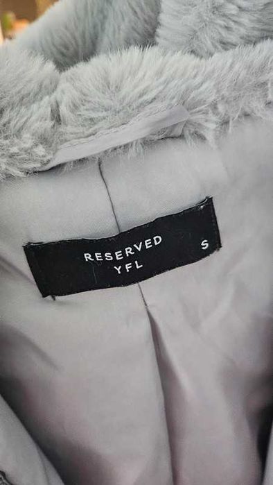 Szare futerko Reserved