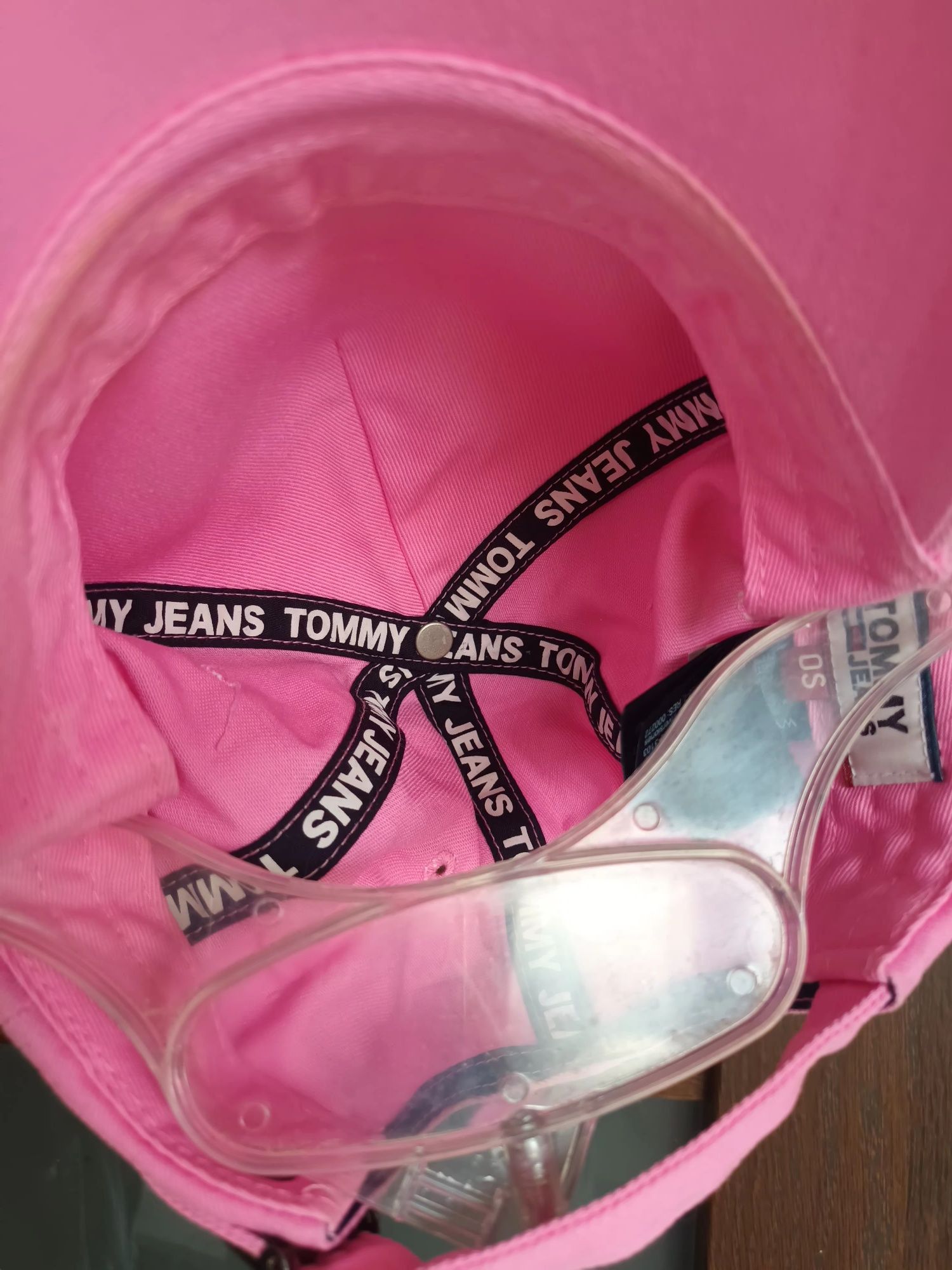 Czapka damska Tommy Jeans jak nowa stan idealny