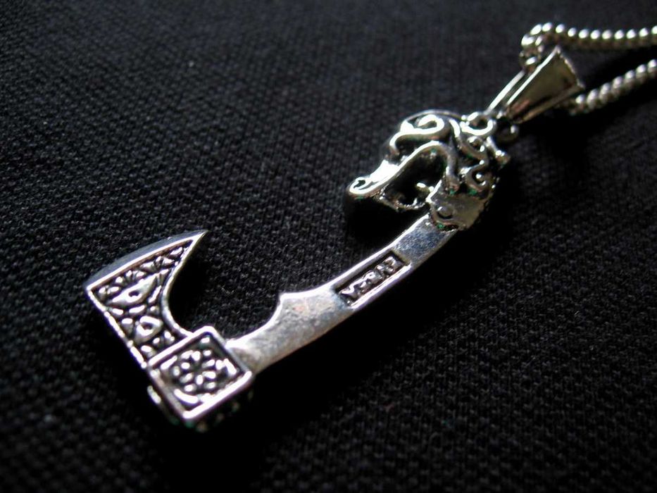 Topór Peruna Perun Thor Smok Wikingowie Słowianie Wikingów Runy