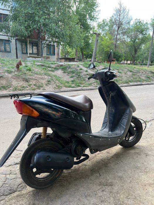 Скутер Suzuki lets 2