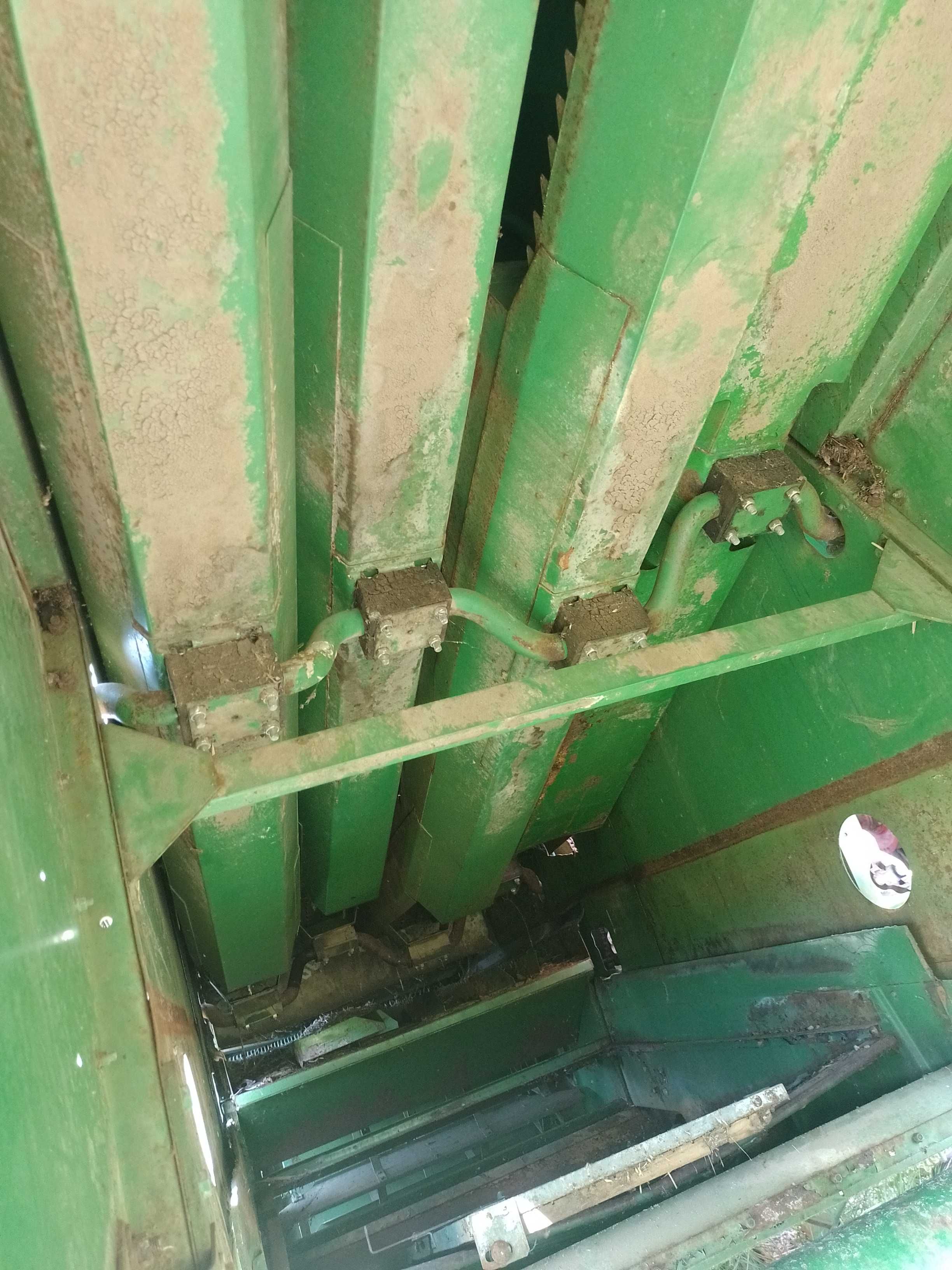 Sprzedam części do Kombajnu John Deere 952