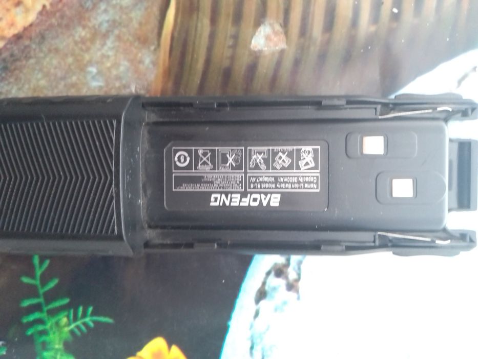 Рація з гарнітурою до 16 км (5W, 2800 мАг) Baofeng UV-82