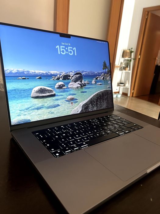 MacBook Pro 16" (2021) M1 Pro, 16GB RAM, 512GB SSD, Teclado PT