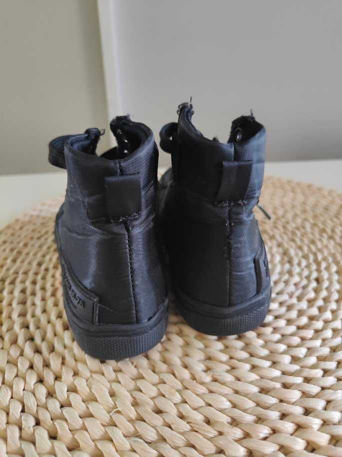 czarne trampki sznurowane rozmiar 24 River Island