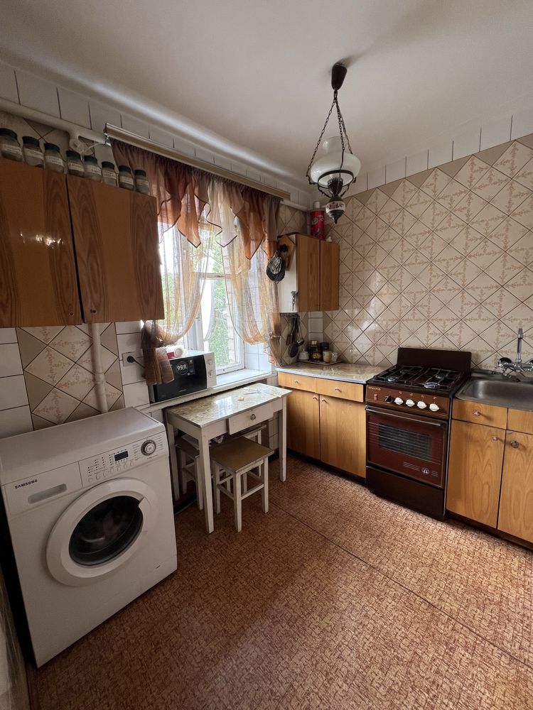 Трикімнатна квартира район 18 школи