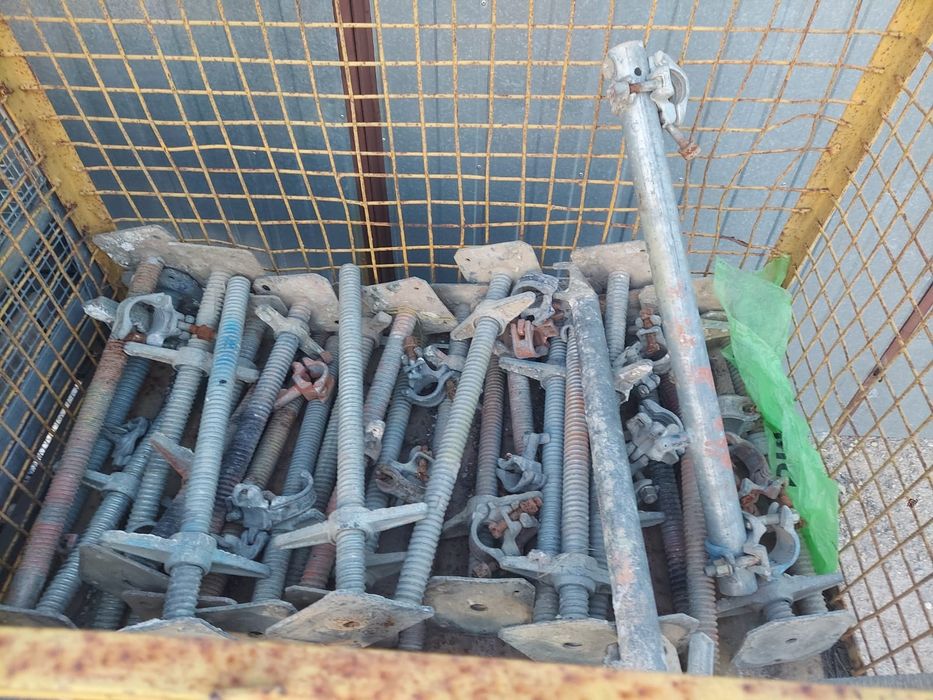 Rusztowanie Elewacyjne Fasadowe Typu Plettac Pletak Pletac Transport