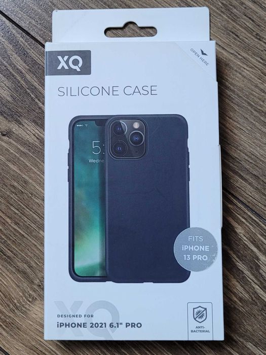 Etui Xqisit Silicone Case Anti Bac do iPhone 13 Pro niebieskie NOWE