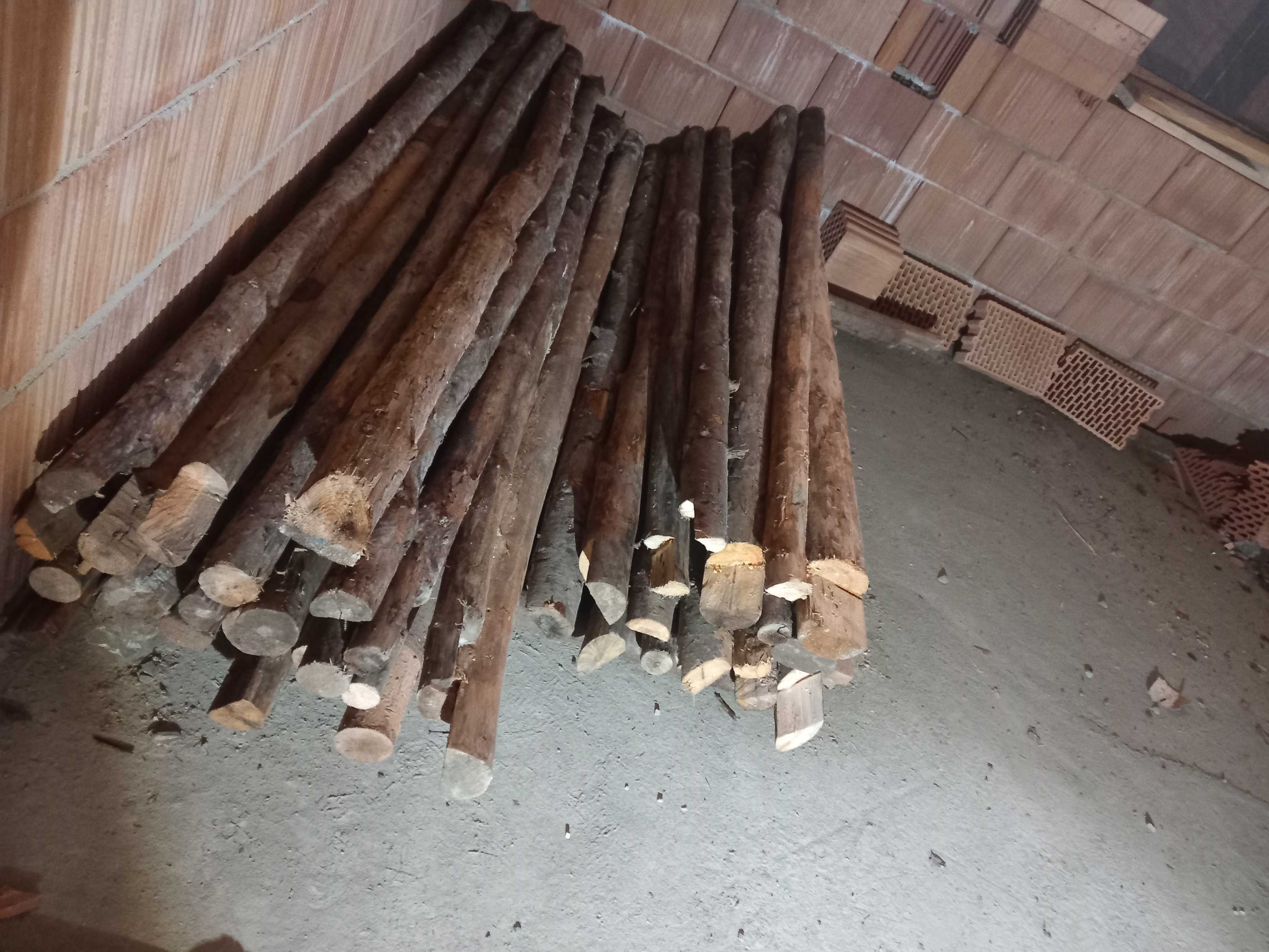 Stemple drewniane budowlane