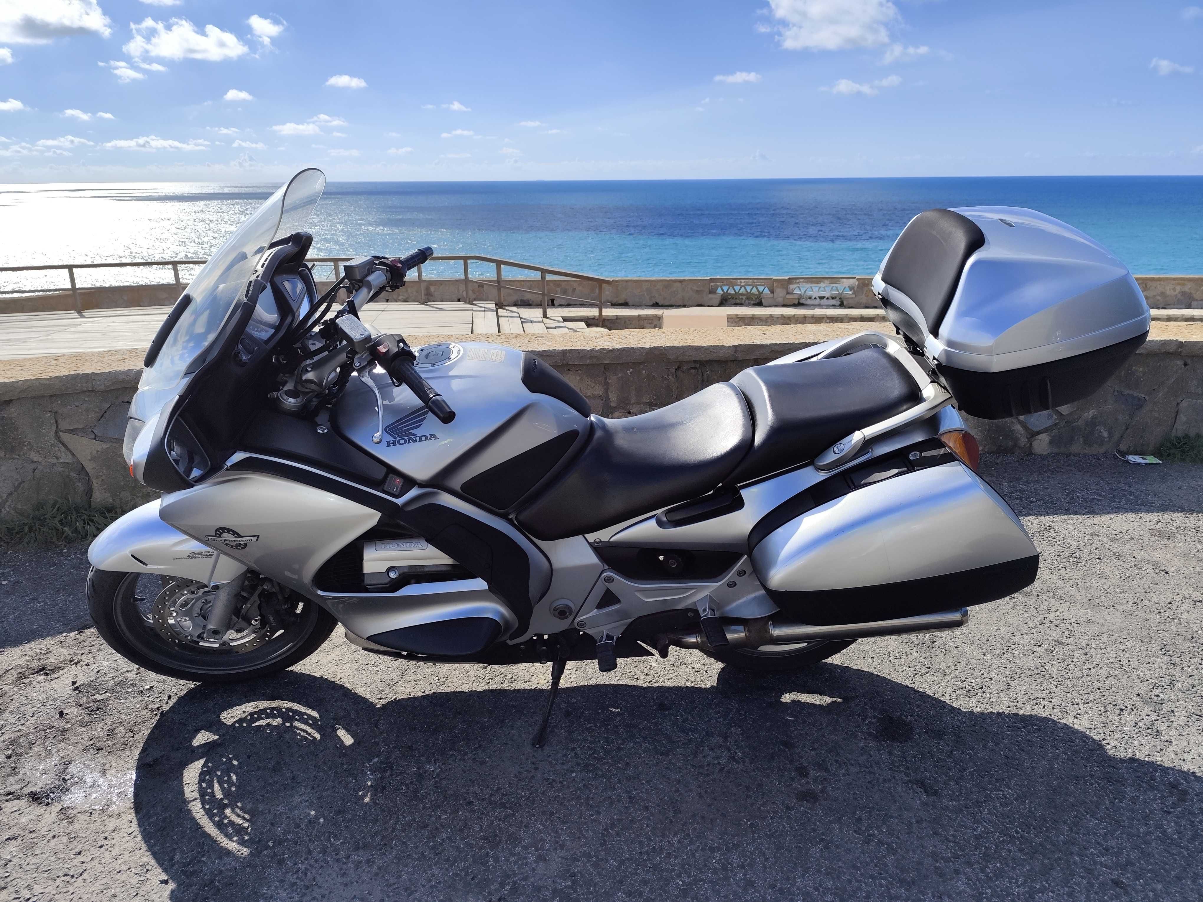 Honda PAN 1300 ST 2010 (possível fazer credito!)