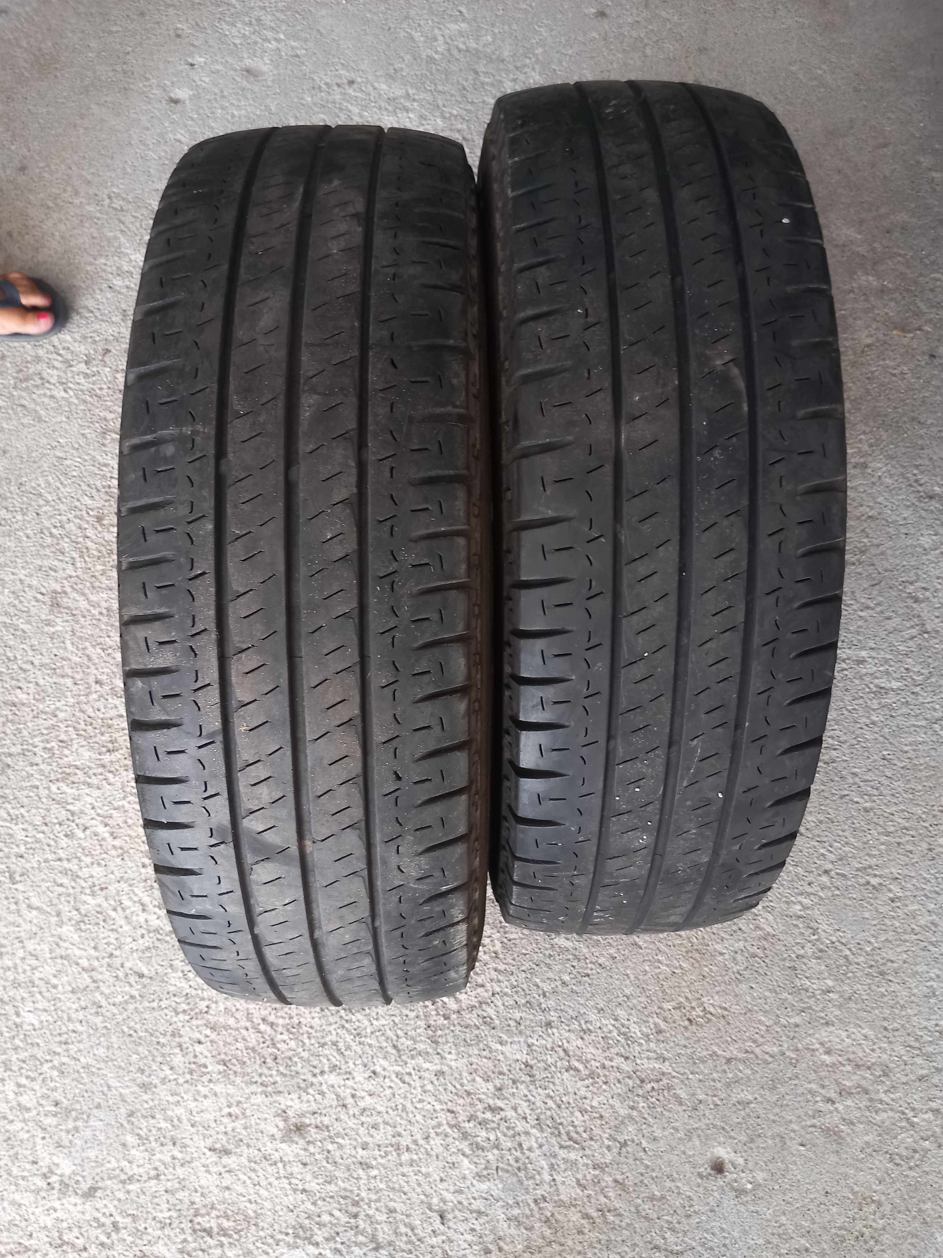 4 Pneus 195/65R16 C Michelin e Uniroyal