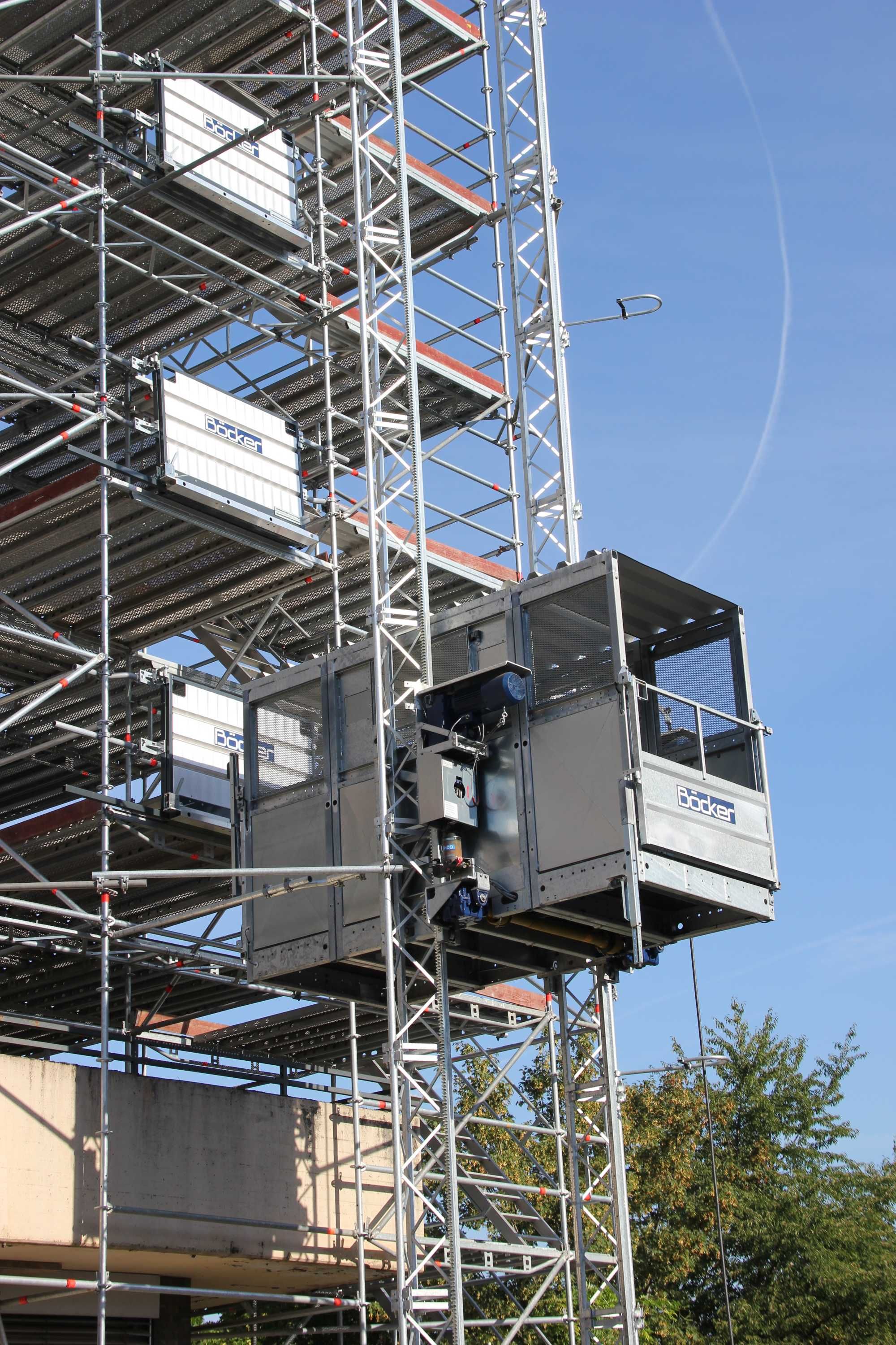 Winda Budowlana / Dźwig Dekarski
Super-Lift MX 2024