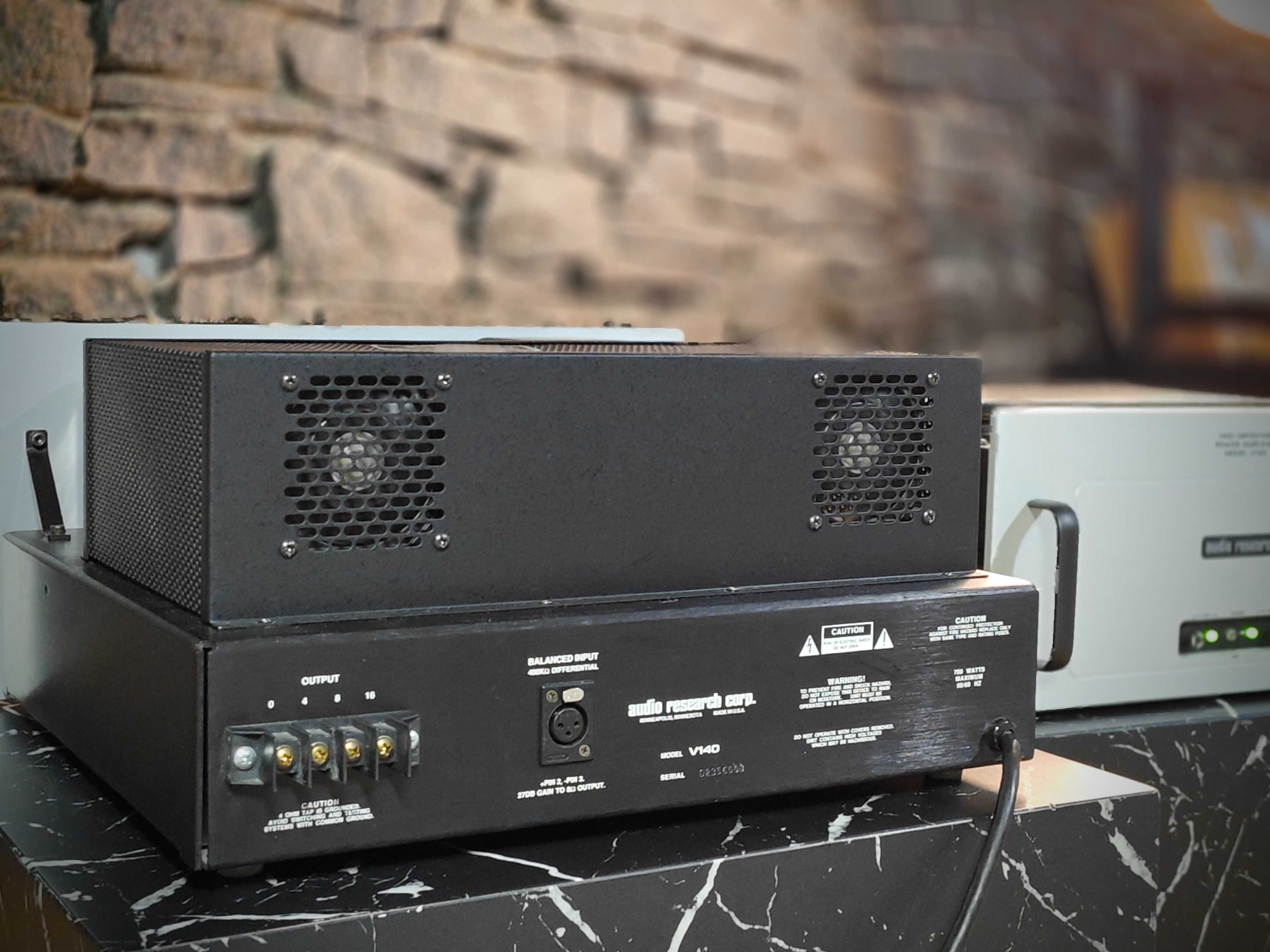 Лампові моноблоки Audio Research V-140 Mono Power Amplifier 220v