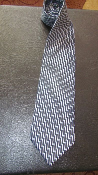 Elegancki Krawat jakich mało marki Fatalli Brazylia nr 33