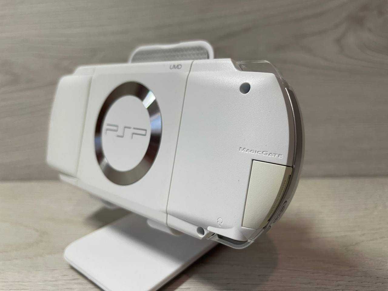 Sony PSP White 32GB + 40 Ігор  PlayStation Портативна ПСП