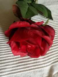 Oryginalna róża czerwona z tkaniny