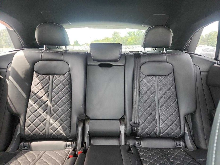 2023 Audi SQ8 чекає на відправлення