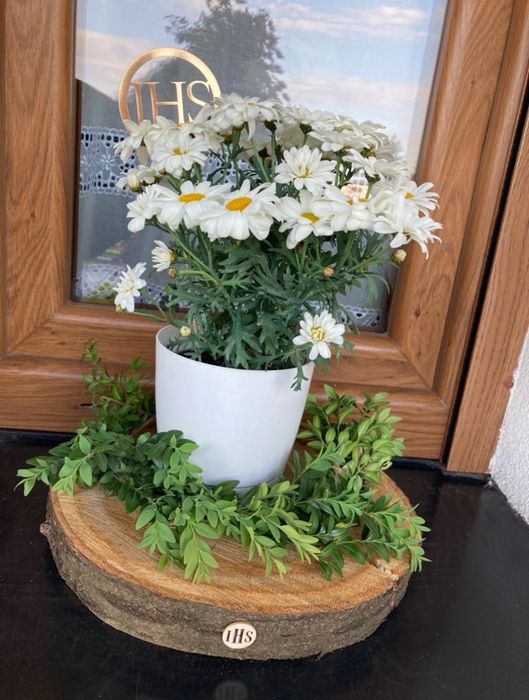 Ozdoby, pozostałości po Komunii