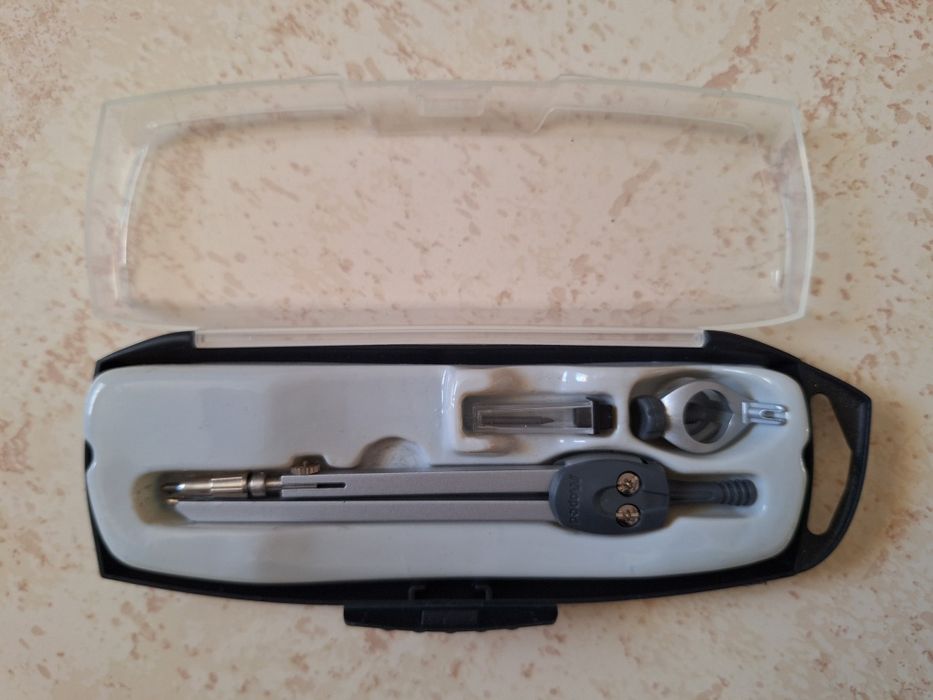 Pack Materiais Escolares = 4€