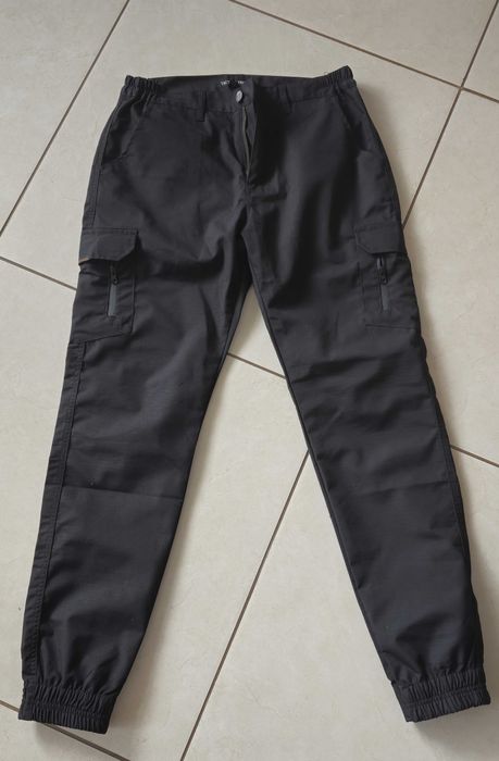 Spodnie nowe bojówki czarne M