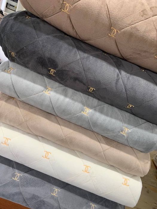 Брендове велюрове покривало на ліжко. Велюровое покрывало