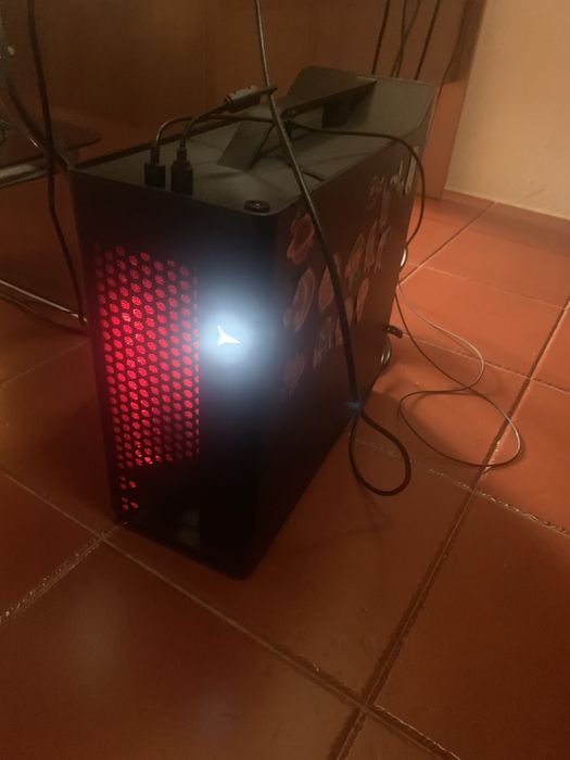 Desktop Lenovo Gaming Pc/Monitor Aoc [23.8-1ms-144HZ]