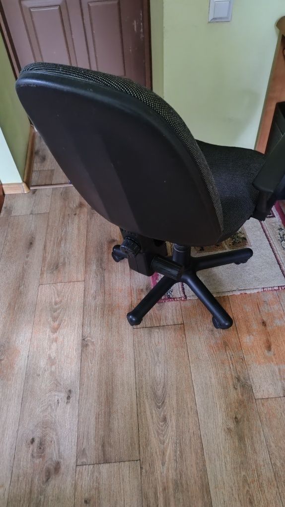 Продам компьютерное кресло