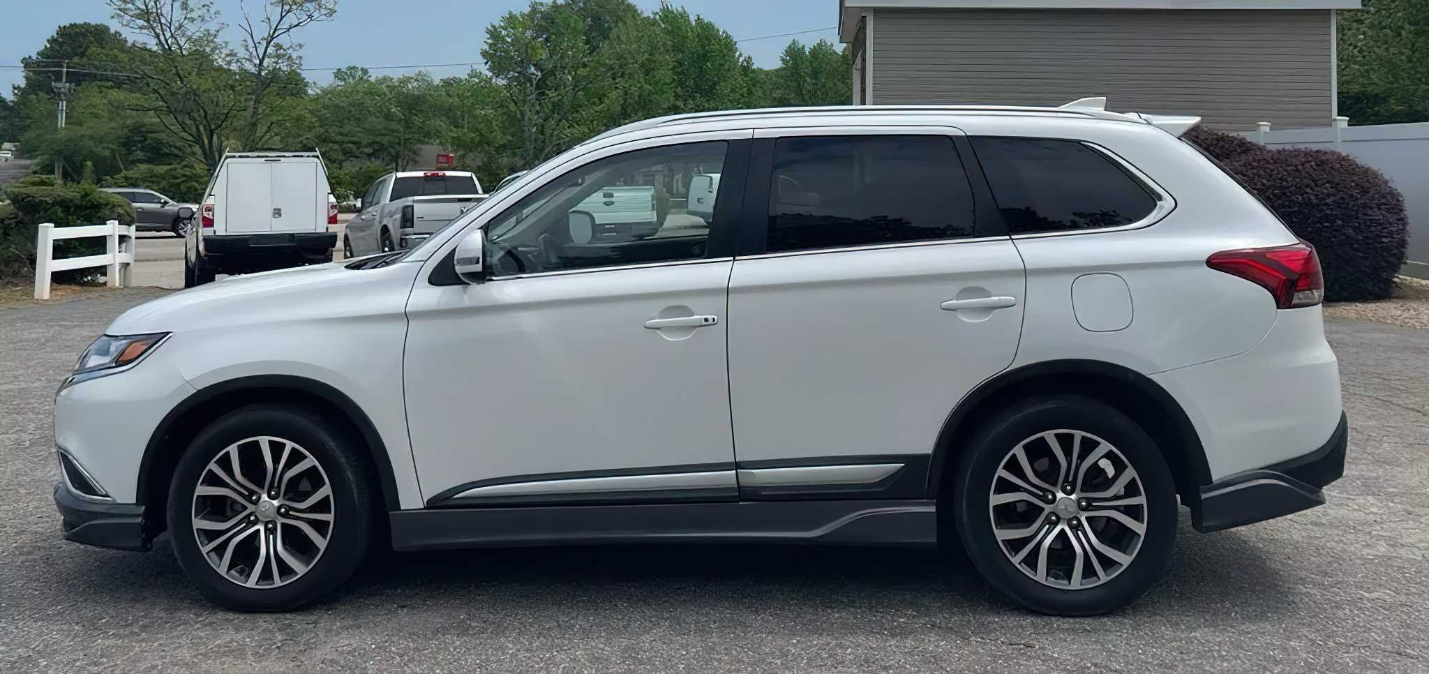 Mitsubishi Outlander  SEL 2018