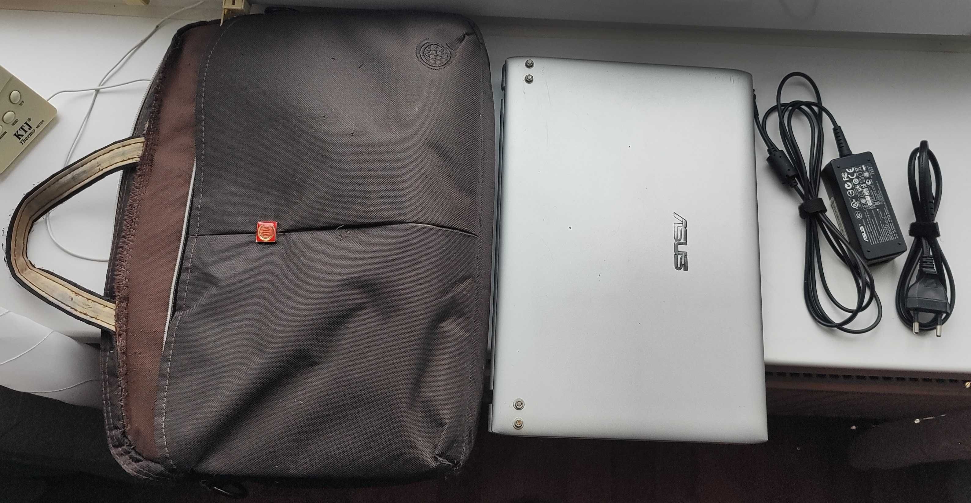 Нетбук 11.6" Asus Eee PC 1225B (без батареї) + сумка