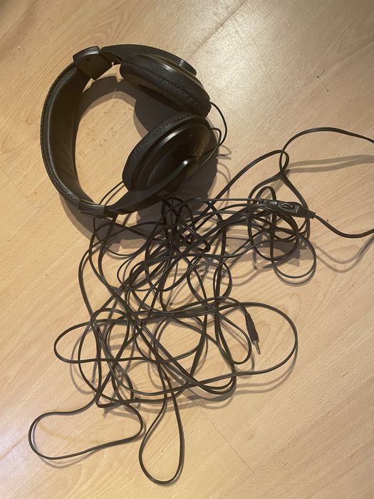 Auricular com fio de 8 metros - TnB