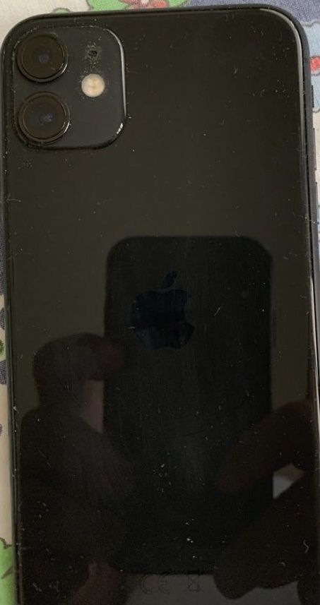 iPhone 11 64gb cor Preto com caixa e fatura sem garantia