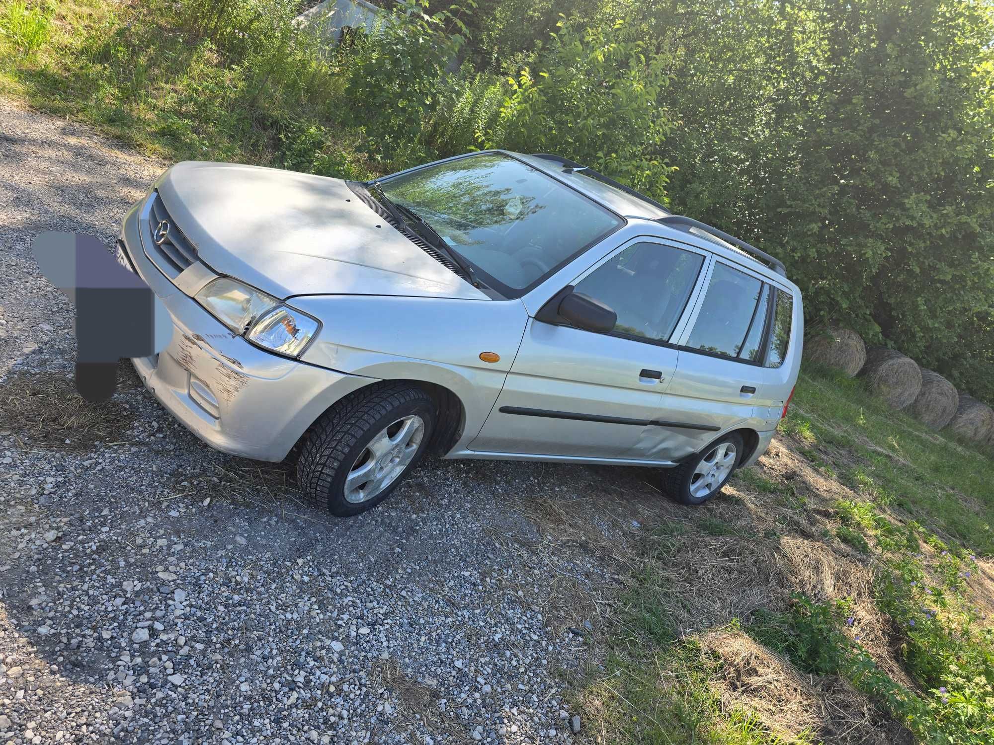 Mazda demio 2002