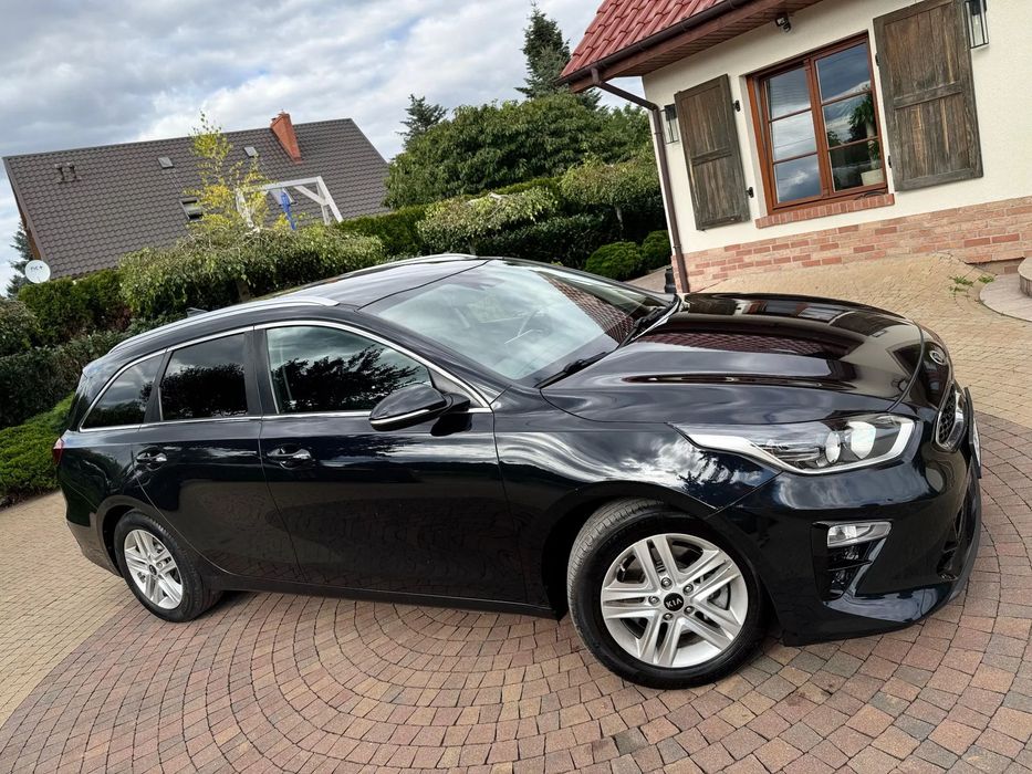 Kia Ceed Navigacja Podgrzewane fotele/kierownica Kamera cofania Start&Stop