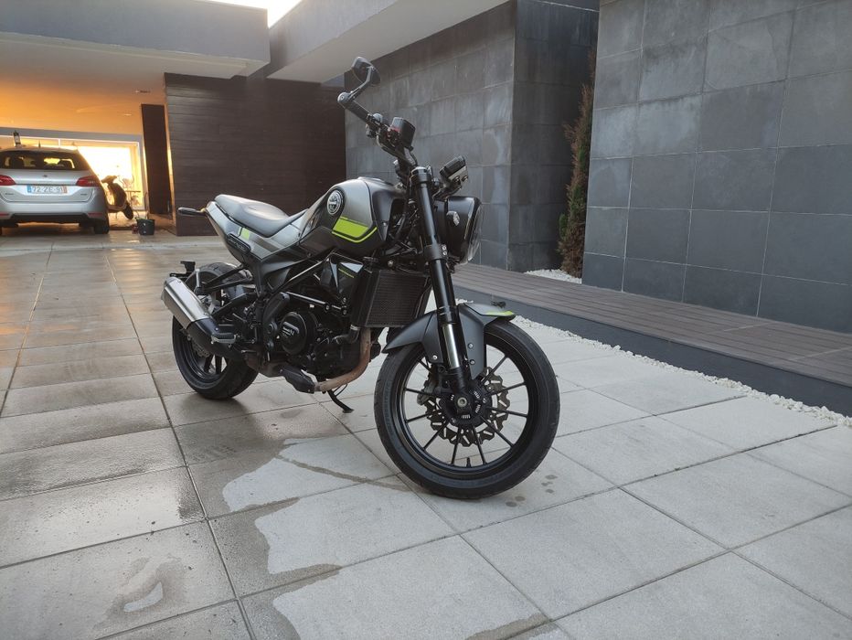 Benelli Leoncino 250