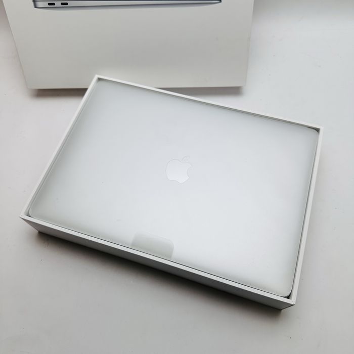 Open Box! MacBook Air 13" 2020 M1 Silver 16GB 256GB SSD