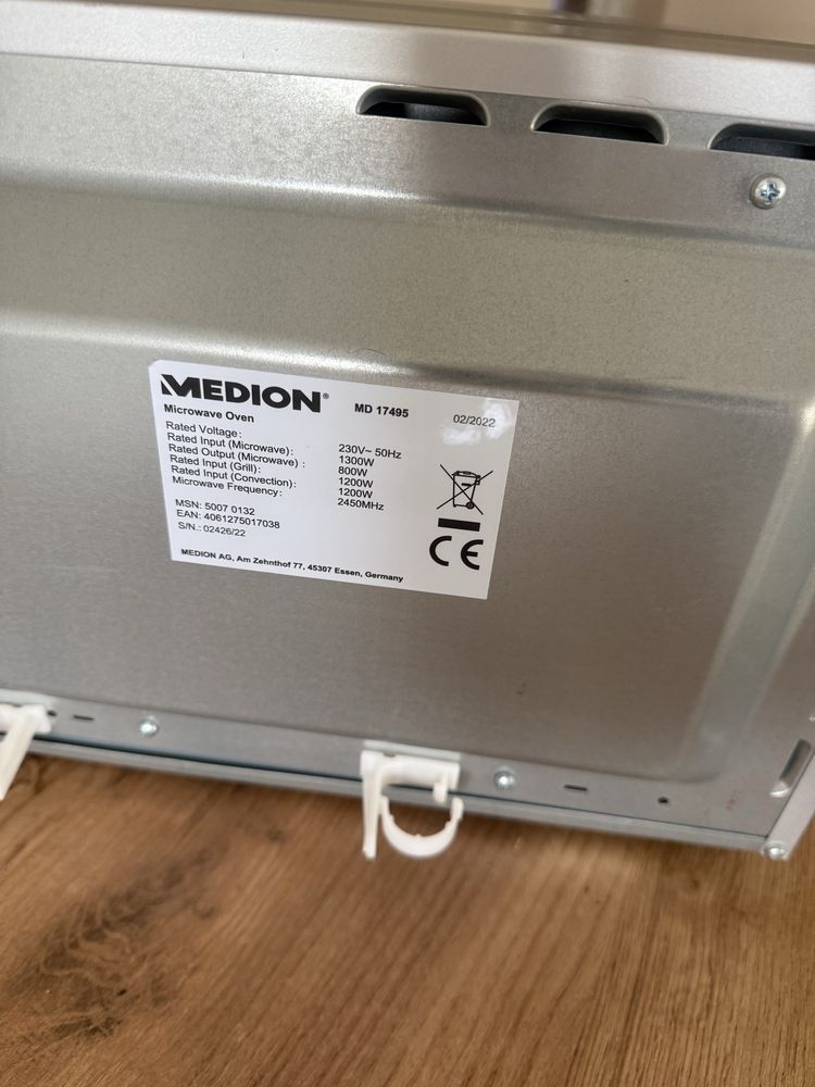 Mikrofalòwka 800 W 23 l timer odmrazacz