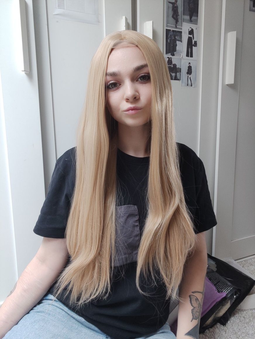 Peruka jasny blond lace front długa gęsta jakość cosplay wig