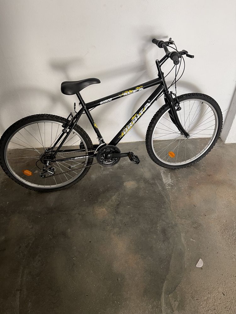 2 Bicicletas marca Orbita. Uma de adulto e a outra de criança.