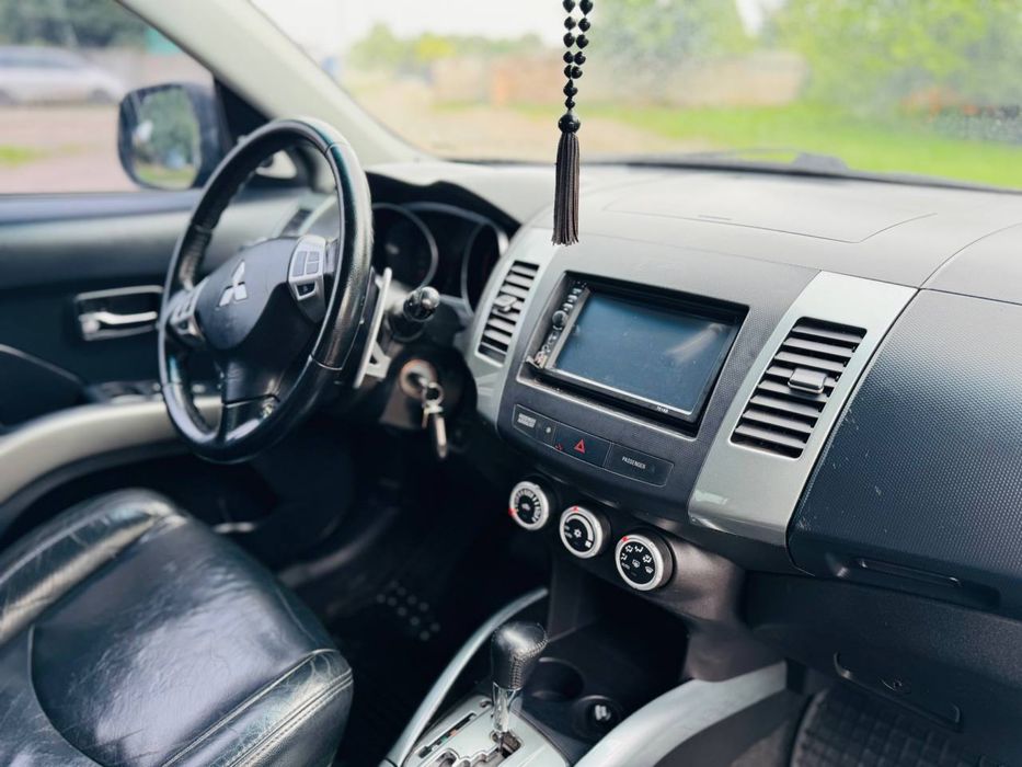 Mitsubishi Outlander XL 2007 3.0 газ/бензин автомат варіатор міцубісі