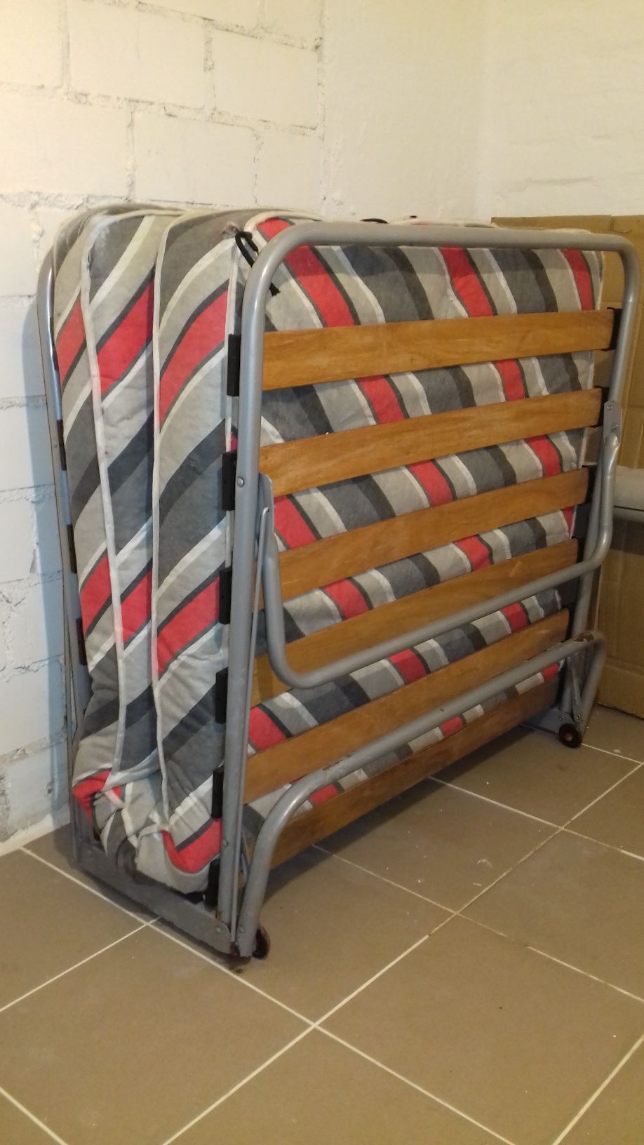 Polówka łóżko mobilne rozkładane na kółkach solidne
