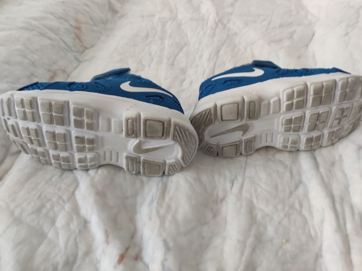 Tênis Nike T19.5