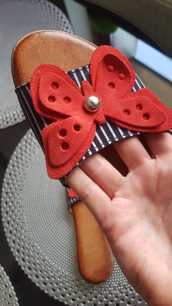 Granatowo czerwone Skórzane klapki