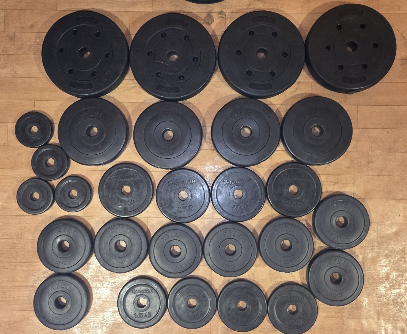 Zestaw do ćwiczeń - 149 kg plus gryfy