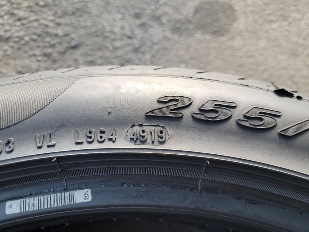 Kpl Opon Letnich Pirelli P Zero TM AO 255.40.19 100Y Rok 2019