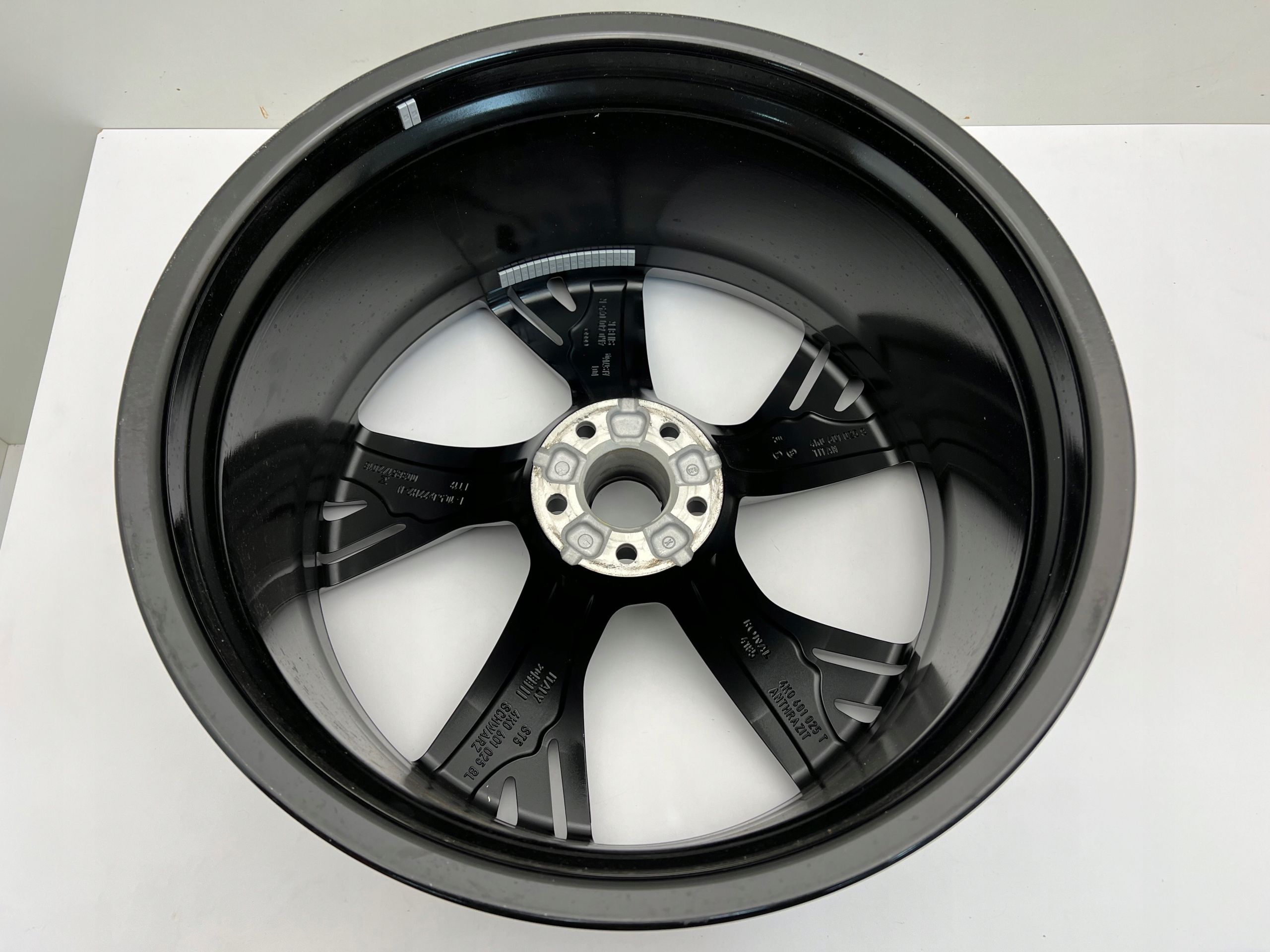 Audi A6 C8 4K RS6 RS7 koło Felga 10.5Jx22 ET19