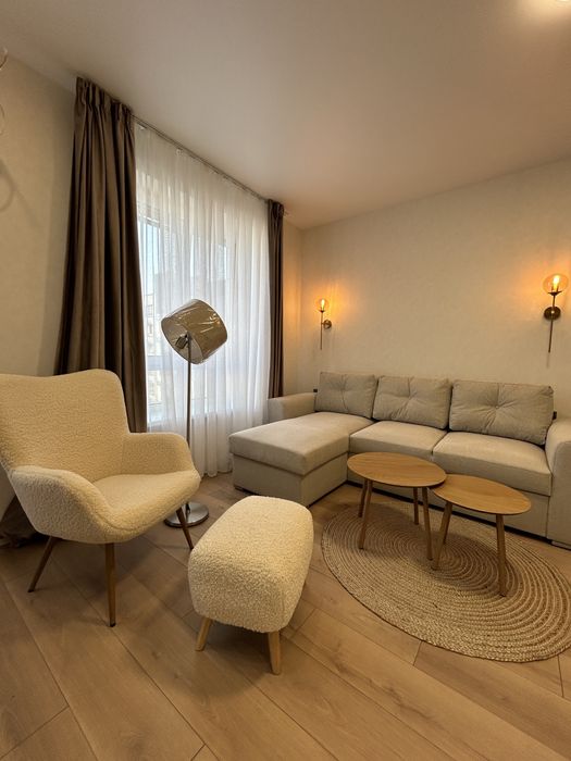 Квартира з сучасним ремонтом біля набержної! Без комісії!