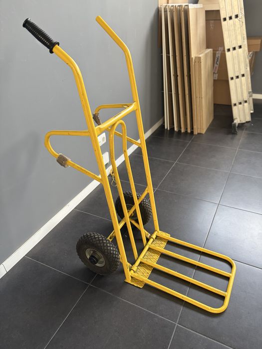 Carrinho de mão usado