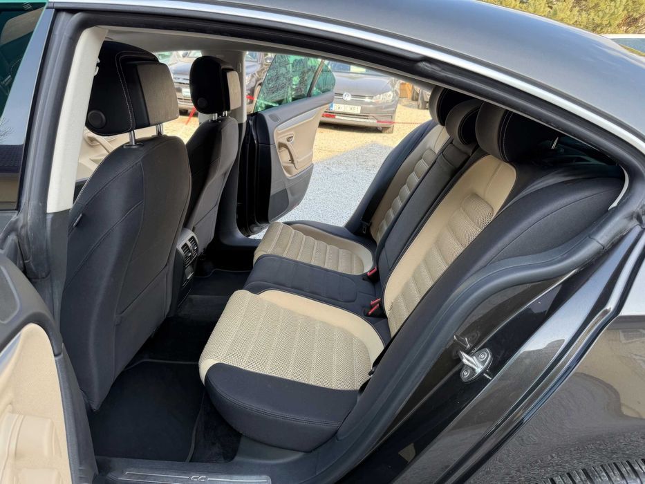 Volkswagen Passat CC      2015