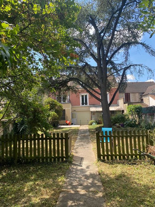 Serviços de Limpeza, Detalhamento Automóvel e Manutenção de Jardins